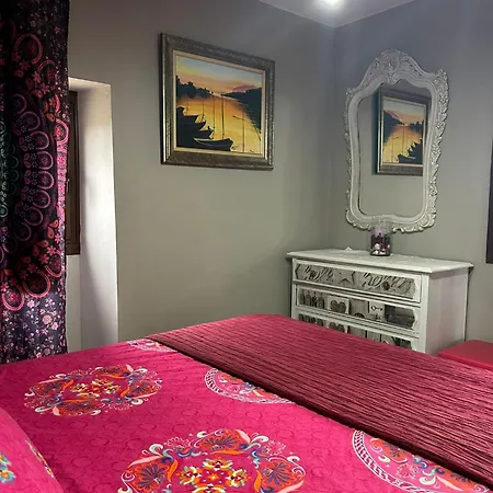 度假居 Area Con Piscina 贡多马尔